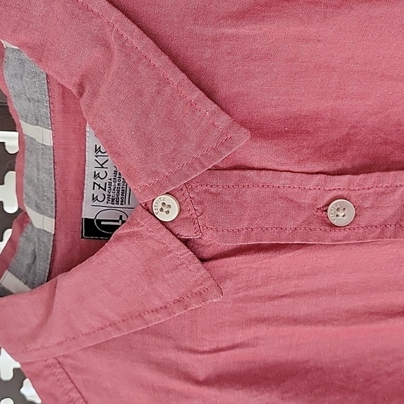 Ezekiel short sleeve button up, red, size L - Picture 1 of 6